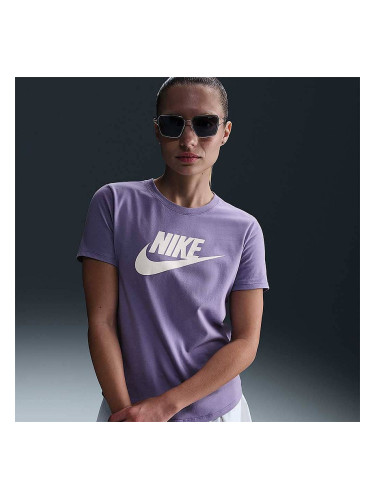 ДАМСКА ТЕНИСКА NIKE DX7906-527 NSW CLUB SS TEE ICN FTRA ЛИЛАВА