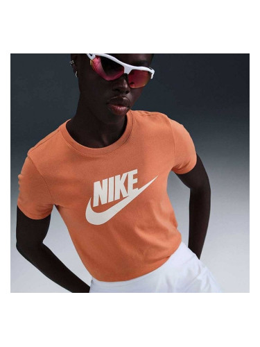 ДАМСКА ТЕНИСКА NIKE DX7906-828 NSW CLUB SS TEE ICN FTRA ОРАНЖЕВА