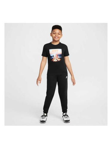 ДЕТСКА ТЕНИСКА ЗА МОМЧЕ NIKE HQ3243-010 NSW TEE PHOTO ЧЕРНА