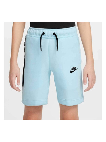 ДЕТСКИ КЪСИ ПАНТАЛОНИ ЗА МОМЧЕ NIKE FD3289-474 NSW TECH FLC SHORT СВЕТЛОСИНИ