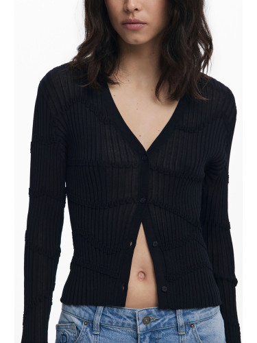 Черен пуловер с V-образно деколте