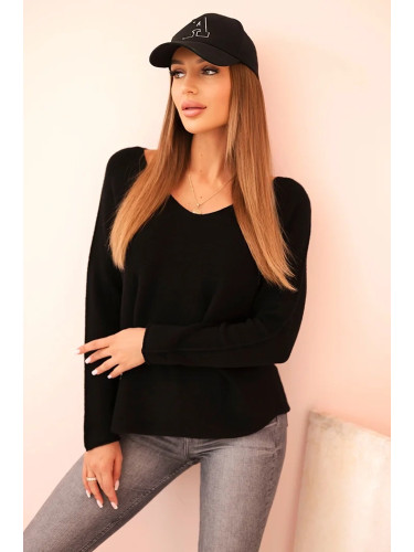 Kesi Włoski Women's sweater made of viscose with long sleeves and a round neckline black
