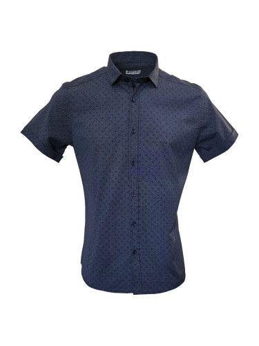 Риза с къс ръкав на фигури