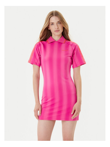 adidas Ежедневна рокля Football Inspired Graphic JW6013 Розов Regular Fit