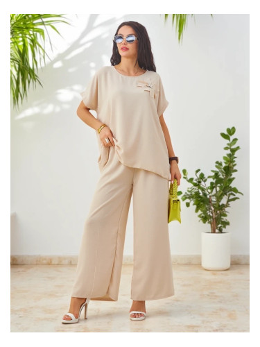 Resti Women's set with short sleeves, decorative flower, and wide pants