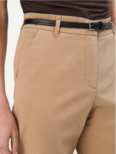 Mohito - Чино панталон с колан - кафяво