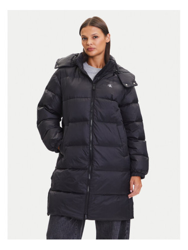 Calvin Klein Jeans Зимно палто Essential LV047D502G Черен Regular Fit