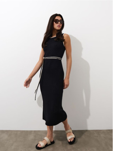 Mohito - Прилепнала миди рокля - черен