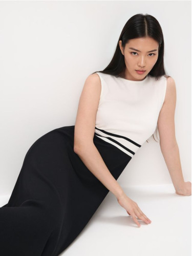 Mohito - Миди рокля с кройка под формата на буквата А - черен