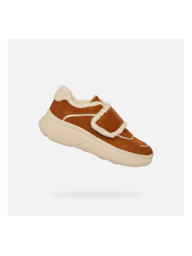 Brown women's sneakers Geox Nebula 2.0 X - Women's