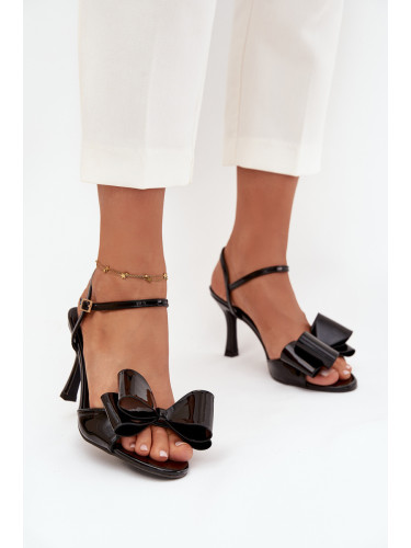 Boto Лакирани сандали на ток с панделка черни Noliva