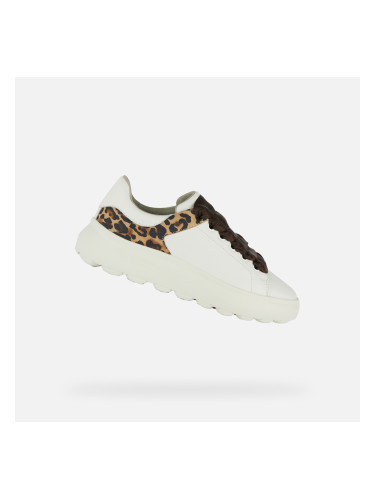 White women's sneakers Geox Spherica EC4.1 - Women's