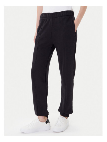 On Долнище анцуг Club Pants 1WE1005 Черен Relaxed Fit