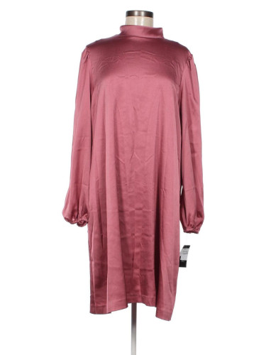 Рокля INC International Concepts