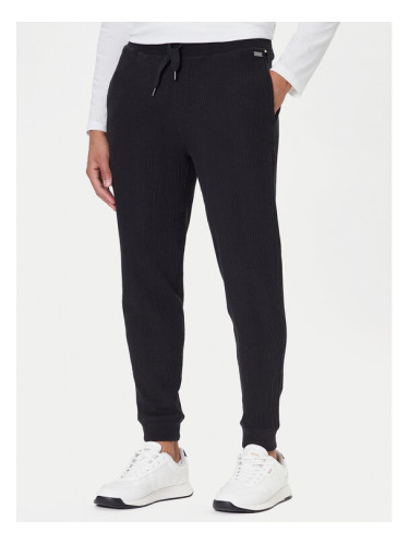 BOSS Долнище анцуг Structure 50540577 Черен Regular Fit