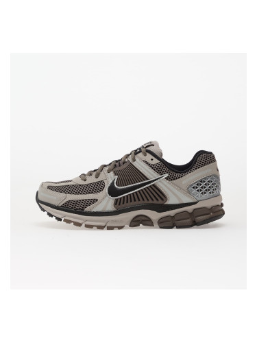 Сникърси Nike Zoom Vomero 5 College Grey/ Black-Cave Stone-Mtlc Silver-Mtlc Silver EUR 40.5