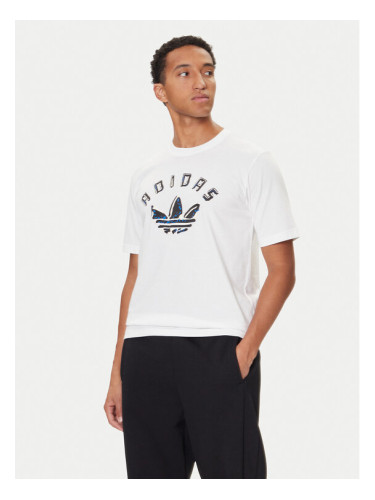adidas Тишърт Graphic JX3089 Бял Regular Fit