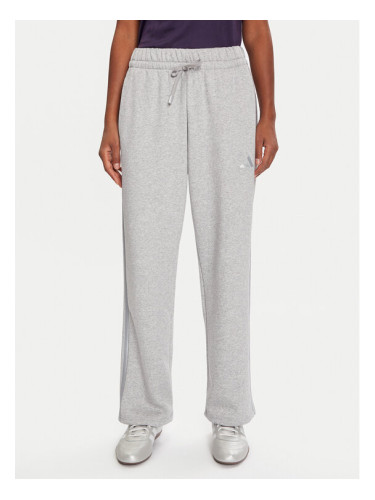 adidas Долнище анцуг Holiday 3-Stripes Fleece JM1888 Сив Loose Fit