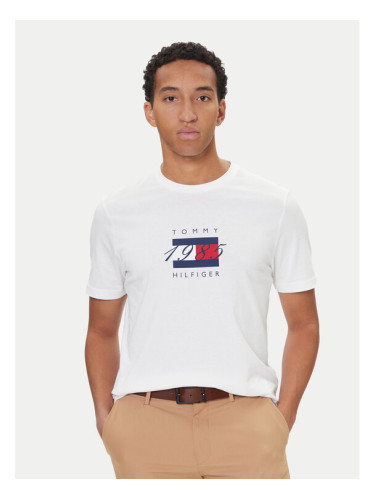 Tommy Hilfiger Тишърт Linear Flag MW0MW41338 Бял Regular Fit