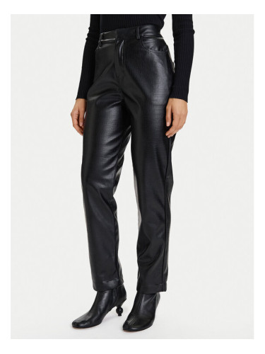 French Connection Панталони от имитация на кожа 74ZBO Черен Regular Fit