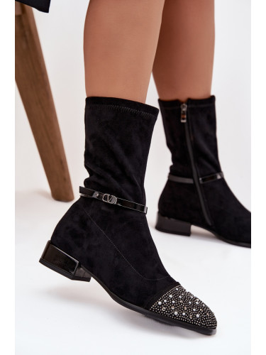 Дамски боти с нисък ток с украса и колан D&A