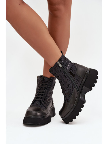 Кожени дамски боти на платформа с надписи и декоративен детайл Artiker