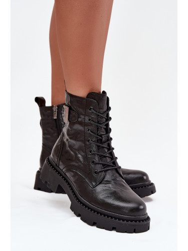 Кожени дамски боти с ефект на гънки и закопчалка Artiker