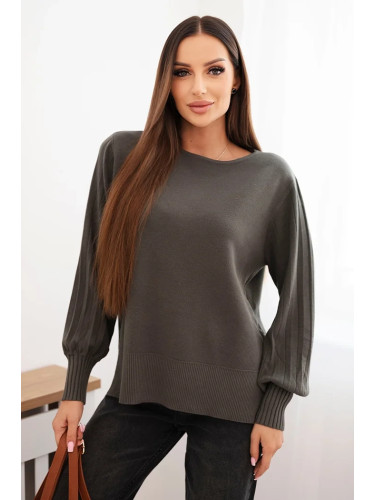 Kesi Włoski Women's viscose sweater with long sleeves and side slits khaki