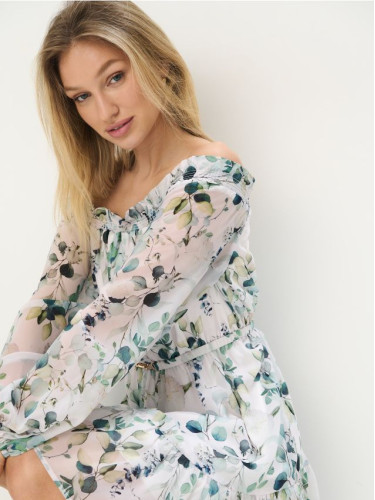 Mohito - Мини фигурална рокля - бяло