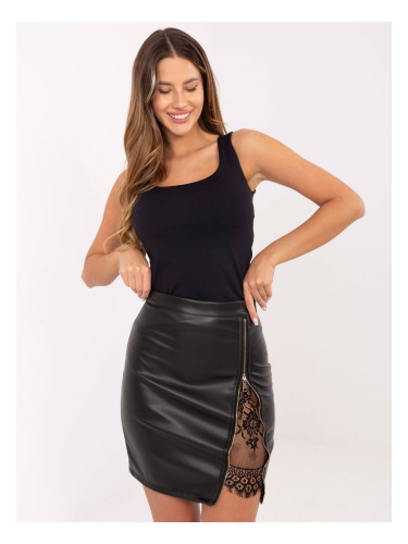 Черна кожена пола с дантела
