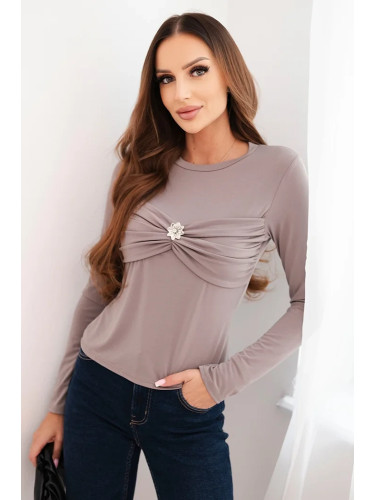 Kesi Włoski Women's fitted viscose blouse with draping and brooch fango