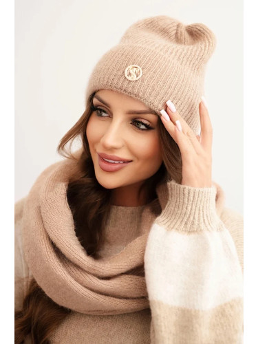 Kesi Women's set with a hat and scarf made of soft knit beige