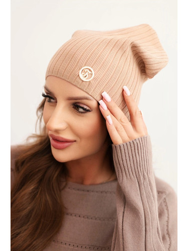 Kesi Women's ribbed hat with a decorative button made of wool and modal camel