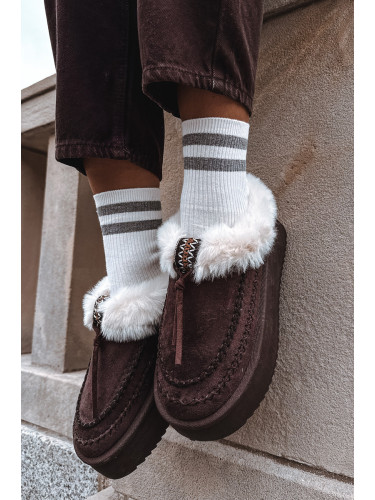 Boto Дамски зимни обувки с пухкав декор на платформа шоколадови Rosmira