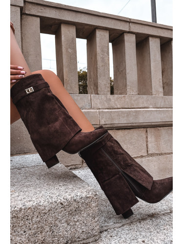 Boto Топли дамски боти на ток с декоративна лента шоколадови Luvielle