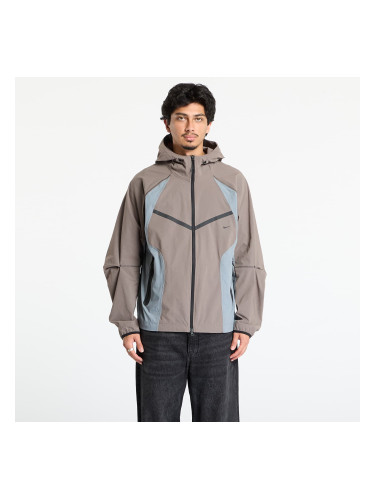 Яке Nike Tech Men's Dri-FIT Woven Color-Block Windrunner Loose Jacket Cave Stone/ Cool Grey/ Black M