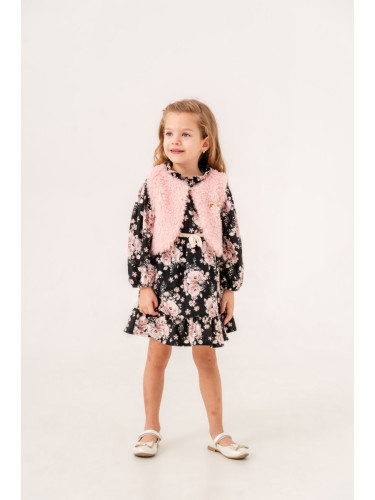 Детска рокля с дълъг ръкав в тъмносиньо на розови цветя с пухкав елек 