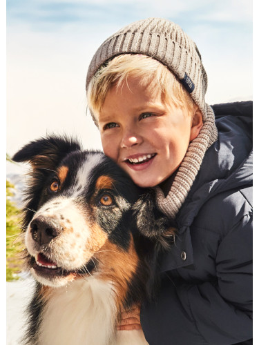 Детска зимна шапка в бежов цвят Mayoral