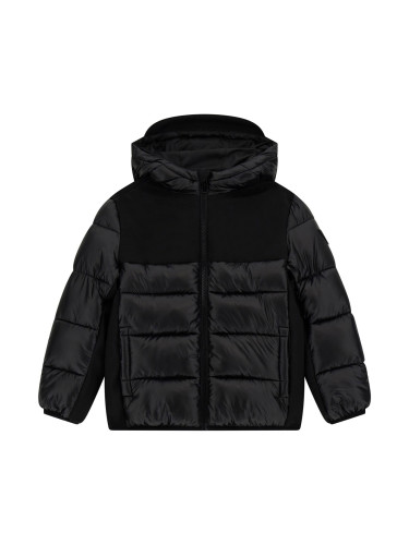 Изчистено детско зимно яке в черен цвят Guess