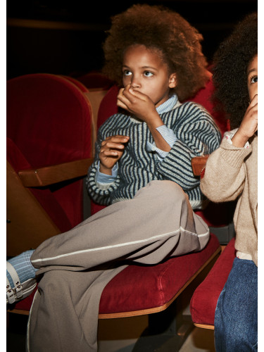 Дълъг панталон в бежов цвят с басти Mayoral