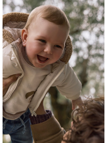 Бебешко двулицево яке в бежов цвят с пухкава яка Mayoral