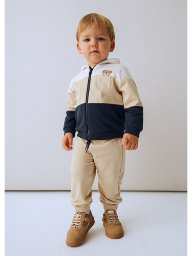 Бебешки комплект от три части в бежов цвят Mayoral