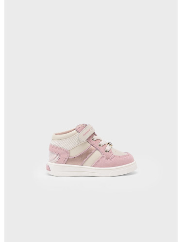 Бебешки боти в розов цвят с велкро закопчаване Mayoral