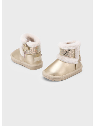 Бебешки боти в златисто с пух Mayoral