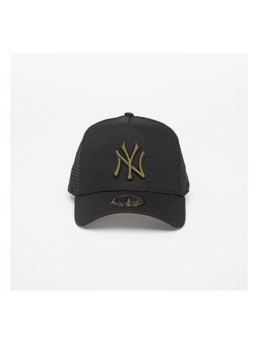 Шапка New Era 9FORTY Af Trucker MLB League Essential Trucker New York Yankees Black/ Rifle Green Universal