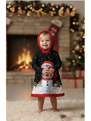 Коледна детска рокля в черно със снежен човек и качулка с червен пух п