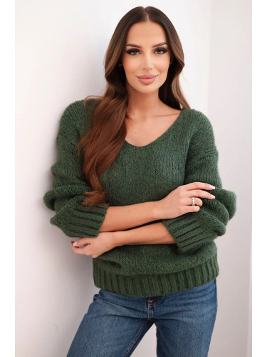 Kesi Włoski Women's sweater with a wool blend and a V-neck in khaki