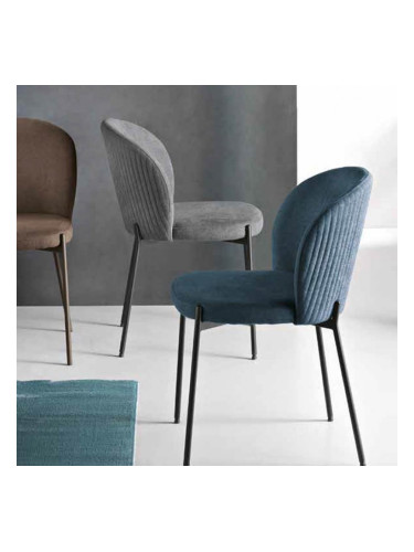 MEGGIE - Стол с антрацитена дамаска и черна структура