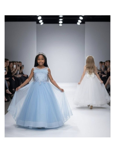 Официална детска дълга рокля в светлосиньо без ръкав Шери от колекция 