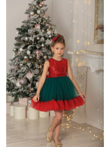 Интересна коледна детска рокля в червено с тюл в зелено и панделка на 